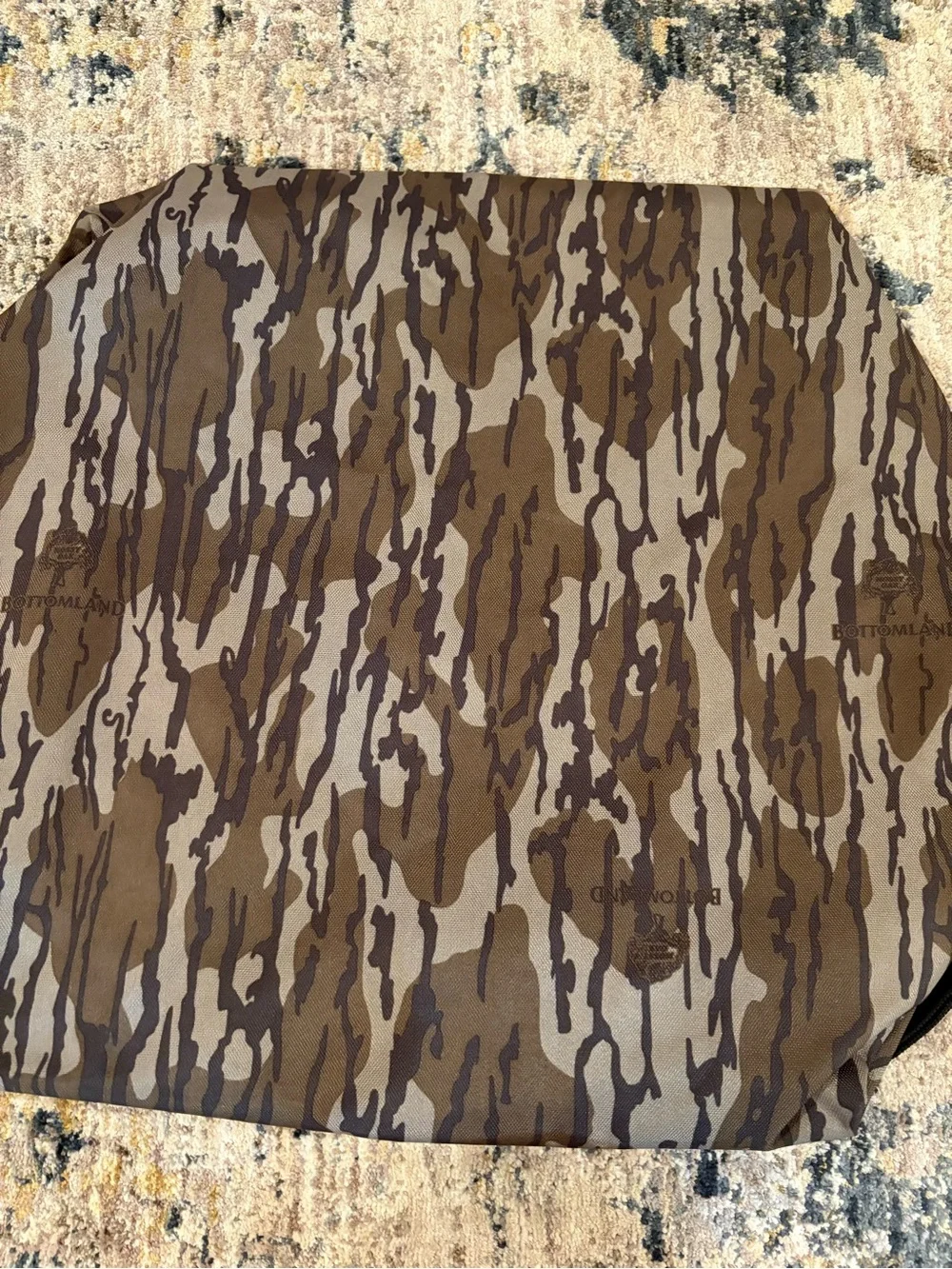 NWOT Spring Legion Camoflauge Duffle Bag Hunting Carry On Bag Adjustable Strap